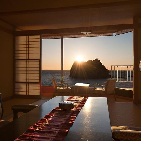 Umibenokakureyu Seiryu Hotel Нишиизу Екстериор снимка