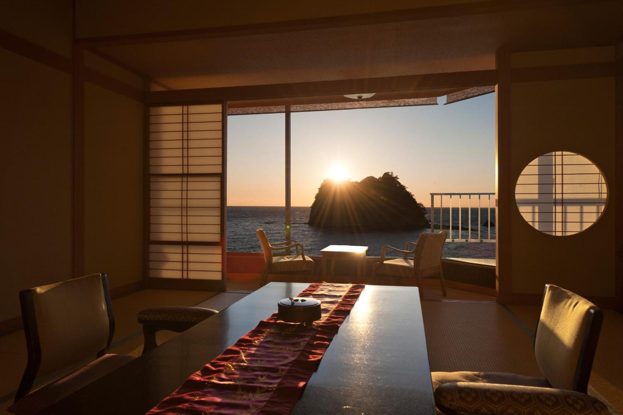 Umibenokakureyu Seiryu Hotel Нишиизу Екстериор снимка