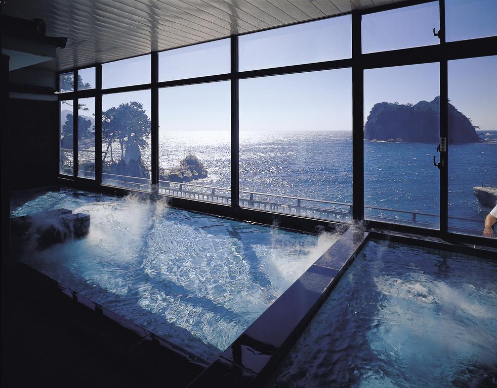 Umibenokakureyu Seiryu Hotel Нишиизу Екстериор снимка
