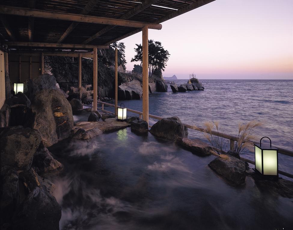 Umibenokakureyu Seiryu Hotel Нишиизу Екстериор снимка