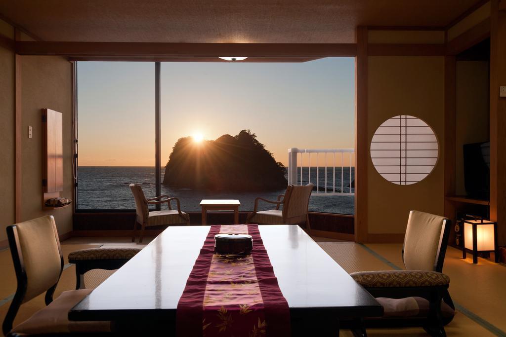 Umibenokakureyu Seiryu Hotel Нишиизу Екстериор снимка