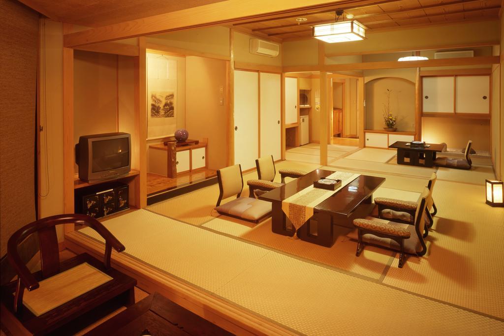 Umibenokakureyu Seiryu Hotel Нишиизу Екстериор снимка