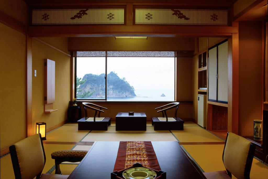Umibenokakureyu Seiryu Hotel Нишиизу Екстериор снимка
