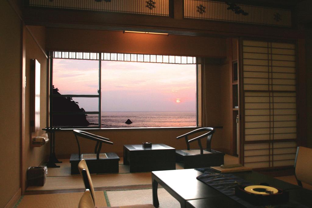 Umibenokakureyu Seiryu Hotel Нишиизу Екстериор снимка