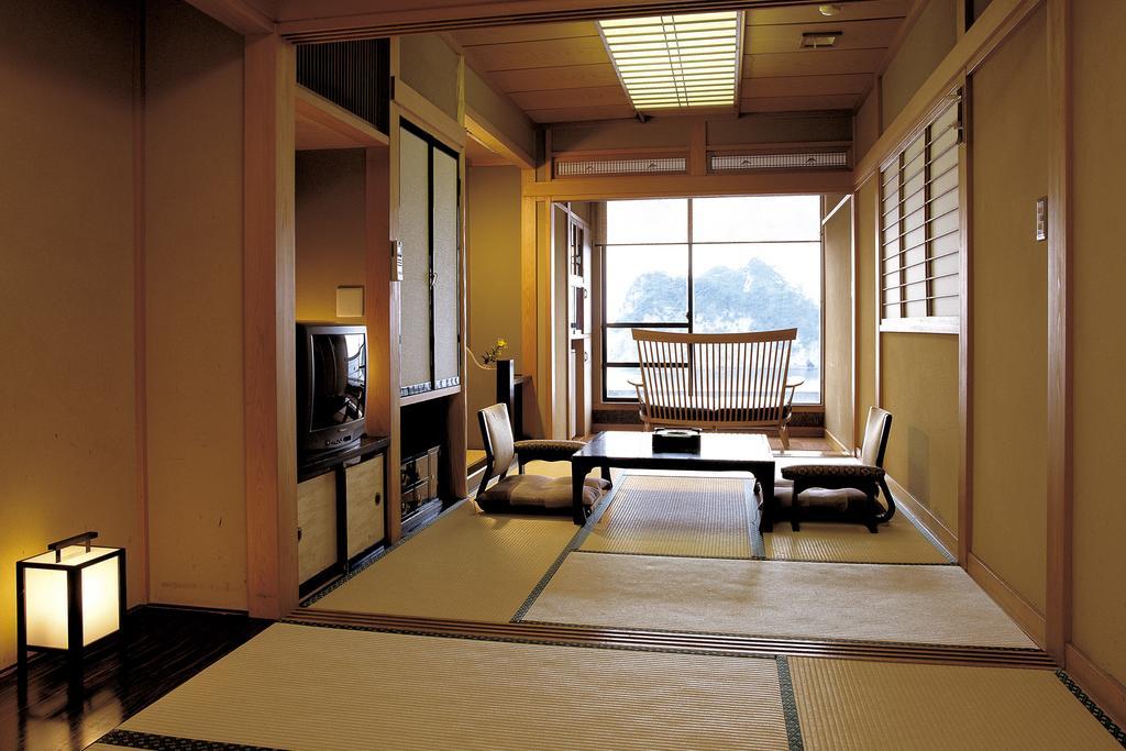 Umibenokakureyu Seiryu Hotel Нишиизу Екстериор снимка