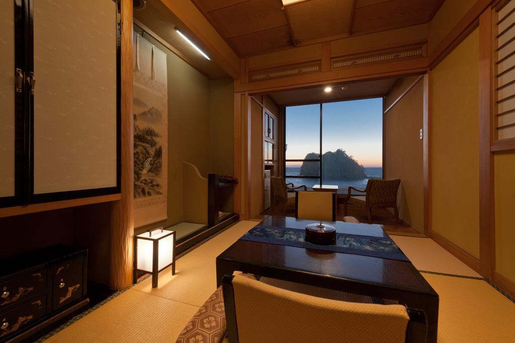 Umibenokakureyu Seiryu Hotel Нишиизу Екстериор снимка